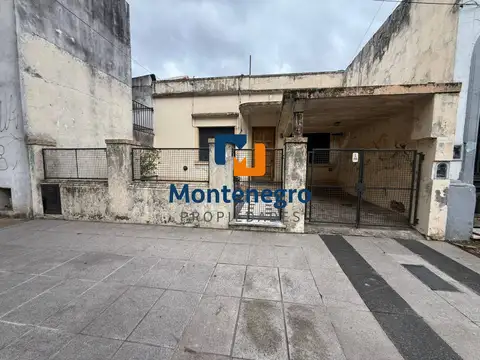 Casa 4 ambientes en San Martín centro