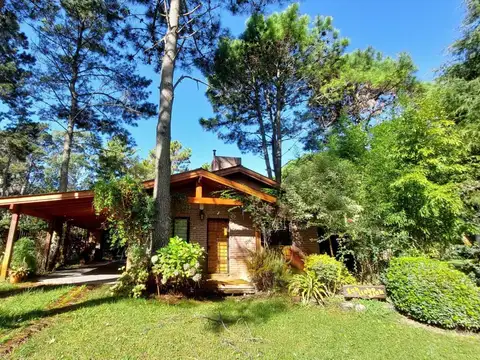 Casa en venta - 3 Dormitorios 2 Baños - Costa del Este