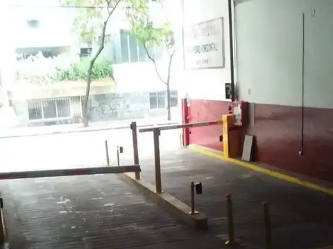 Cochera - Barrio Norte