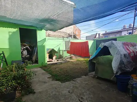 Casa 4 ambientes con 1 baño