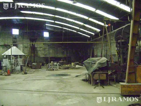 Depósito en Venta en Avellaneda