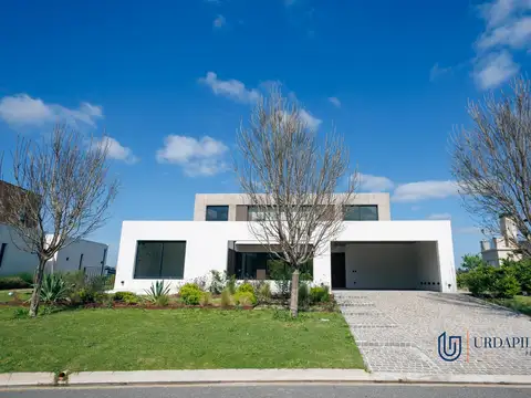 Casa con  vista al golf en La Calesa - Pilara