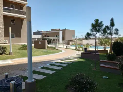 DEPARTAMENTO DUPLEX / 1 DORMITORIO + COCHERA EN TERRAFORTE