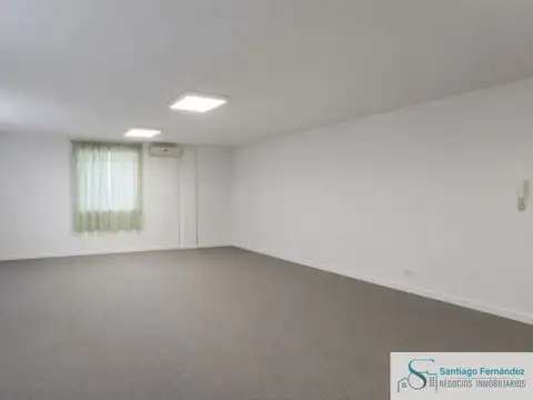 Oficina en Alquiler al Este