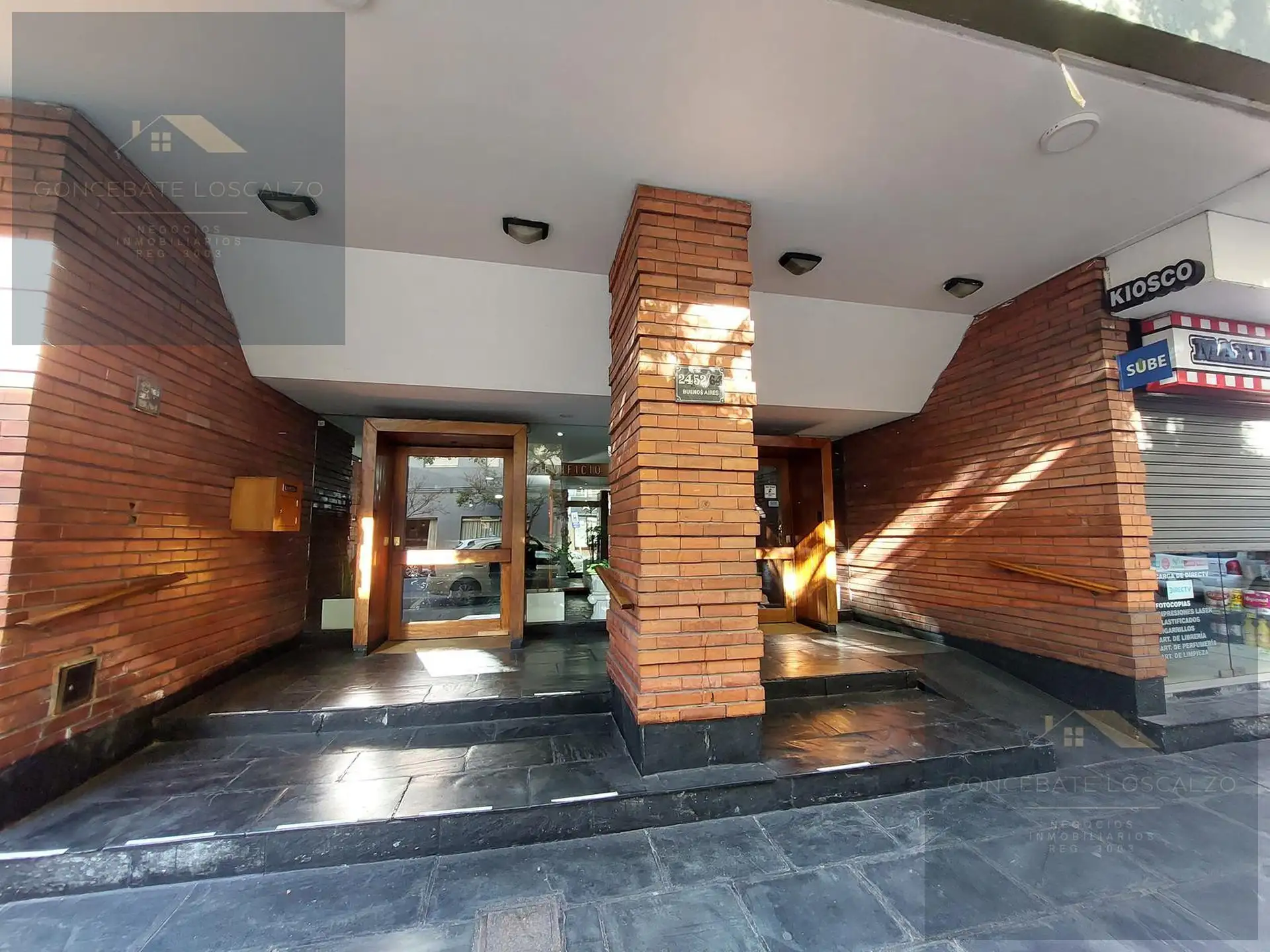 Depto 4 amb, 76m² con dependencia y patio con parrilla — Macrocentro