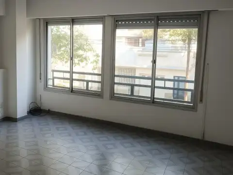 Departamento en Alquiler en Luis Agote, $ 385.000