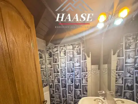 Casa 4 ambientes con 3 baños