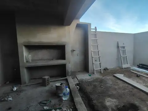 Casa 4 ambientes con 3 baños