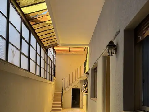 Depto Tipo Casa 4 ambientes con 2 baños