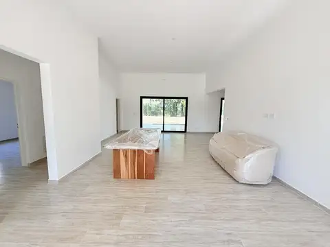 VENTA - CASA - SAN MATIAS - AREA 4 - LOTE INTERNO - A ESTRENAR