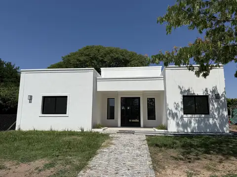 VENTA - CASA - SAN MATIAS - AREA 4 - LOTE INTERNO - A ESTRENAR