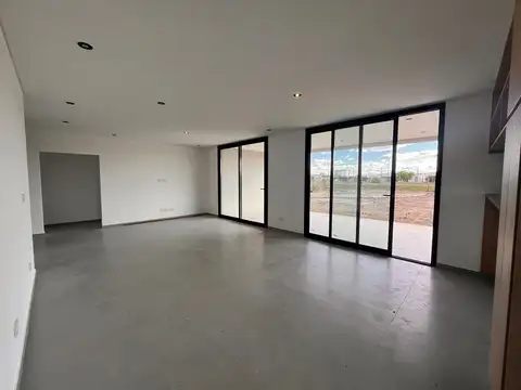 Casa  en Venta en San Sebastian, Escobar, G.B.A. Zona Norte