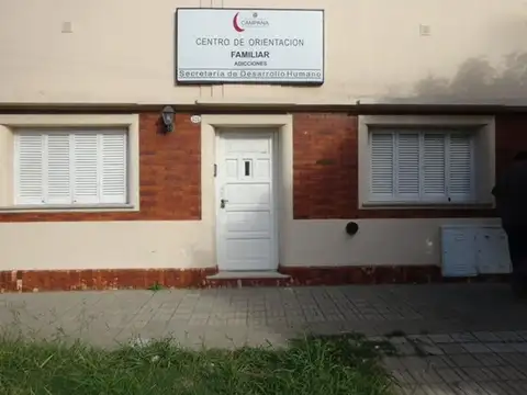 Casa de 2 dormitorios + 2 dptos de un dormitorio