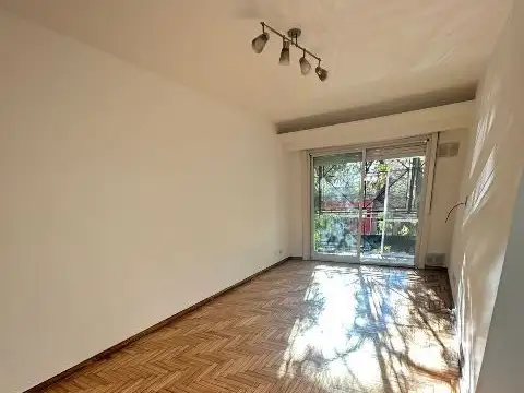 DEPTO. 3 AMB. AL FRENTE c/ BALCON CORRIDO - RECICLADO