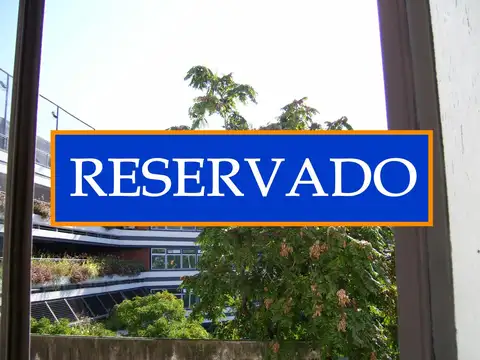 RESERVADO Abasto/Balvanera Ambiente amplio y luminoso - Cocina independiente -