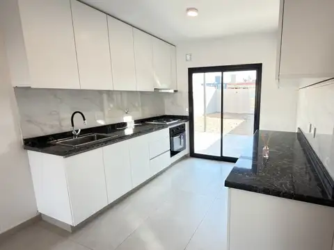 Casa en Alquiler de 2 dormitorios
