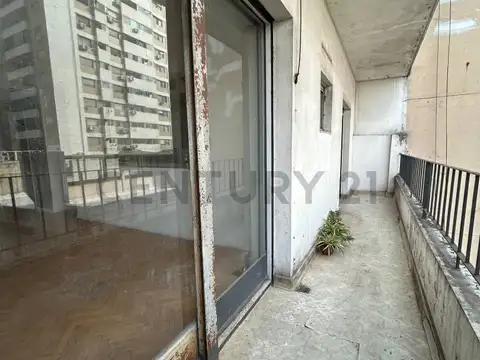 Venta Departamento 4 Amb RECOLETA Semipiso con Balcon + Dependencia