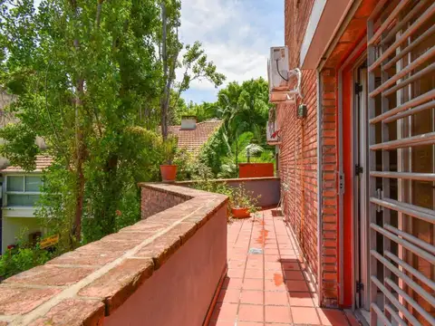 5 Ambientes parrilla pileta en Florida