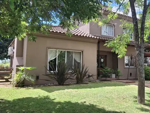 Casa en venta Barrio Santa María de Tigre