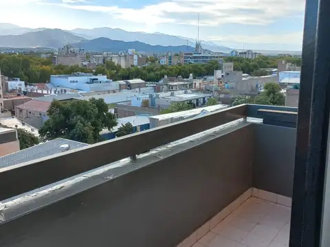 Departamento en Alquiler en Primera Sección, $ 500.000