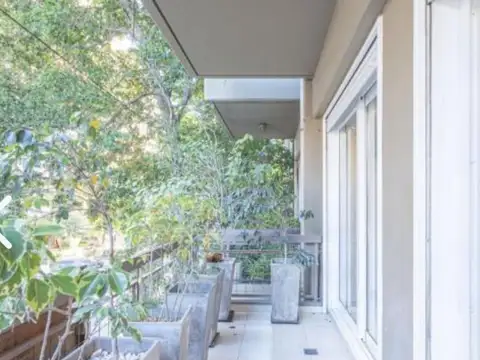 Monoambiente llevado a 2 ambientes en Venta - Amoblado