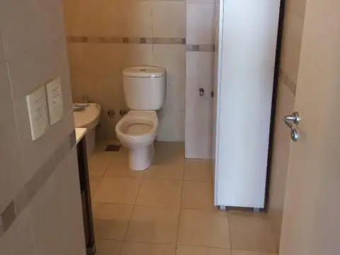 Departamento en Alquiler en Colegiales, $ 680.000