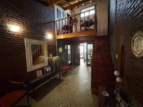 Casa 6 ambientes con 3 baños