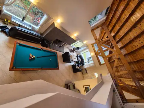 Casa en Venta con 7 cocheras