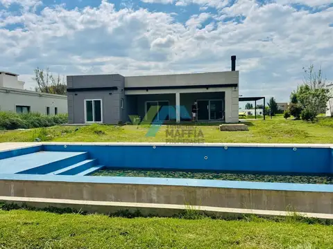 Casa 5 ambientes con 3 baños