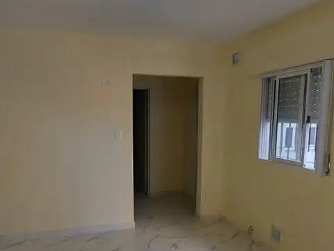 Depto Tipo Casa en Alquiler de 2 dormitorios