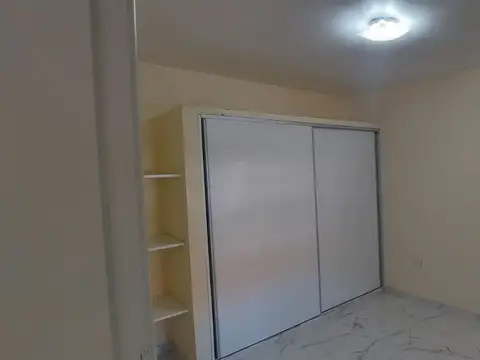 Depto Tipo Casa en Alquiler en Tristan Suarez, $ 750.000