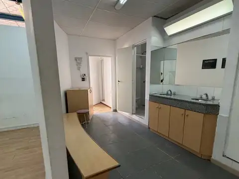 ALQUILER LOCAL COMERCIAL SAN ISIDRO CENTRO