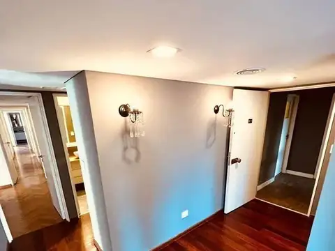 Departamento en Alquiler con 2 cocheras