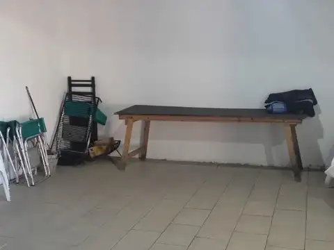 CASA QUINTA EN  VENTA CON AMPLIO PARQUE-CHIVILCOY