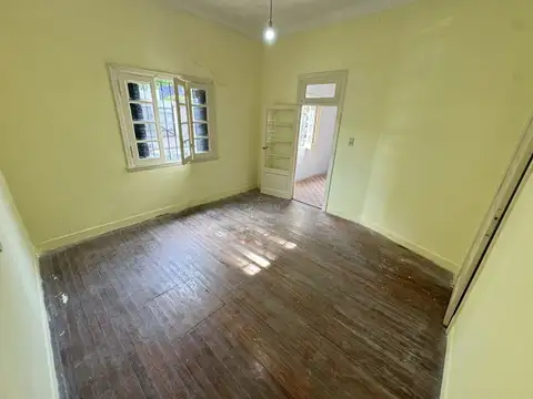 Depto Tipo Casa en Venta en Lanus Oeste, USD 62.000