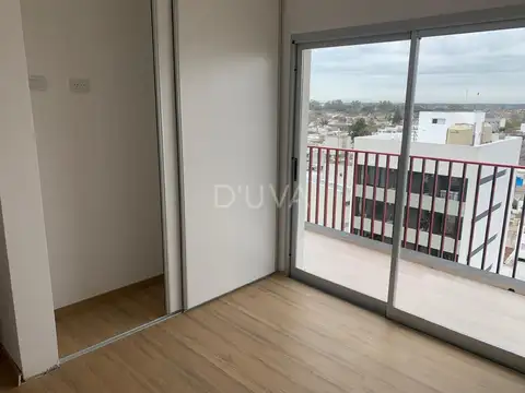 Departamento en Alquiler en Plaza Sarmiento, $ 750.000