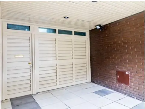 espectacular piso 4 dorm cochera 200m2