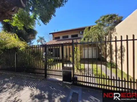 Casa en venta c/ cochera en San Miguel