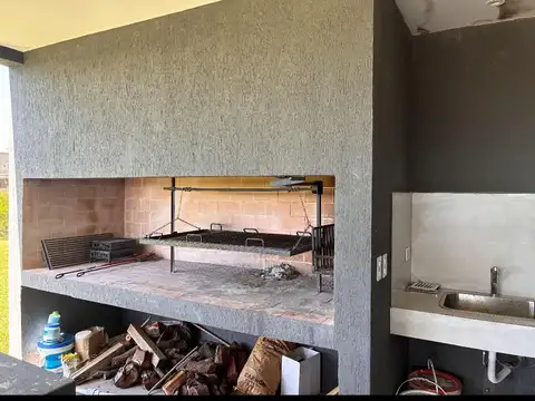 Casa en Alquiler Temporal con 2 cocheras