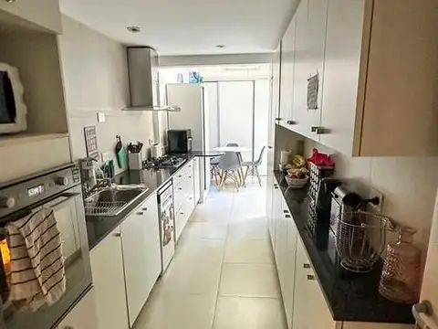Casa en Alquiler con 1 cochera