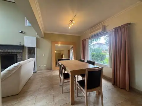Casa en venta en country La Delfina, Pilar