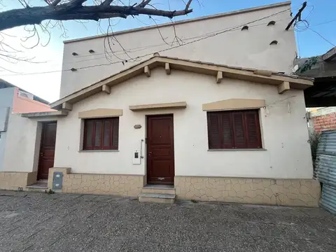 VENTA CASA 3 DORMITORIOS ZONA CENTRO