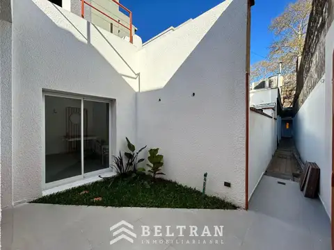 Departamento de pasillo de 2 dormitorios en Echesortu
