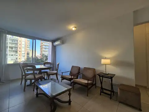 Departamento en Alquiler en Martinez Vias / Libertador, $ 850.000