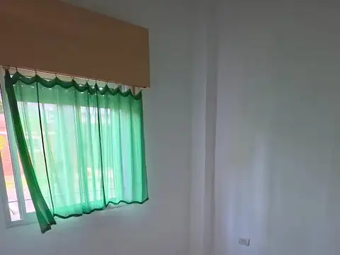 Depto Tipo Casa en Alquiler de 2 ambientes