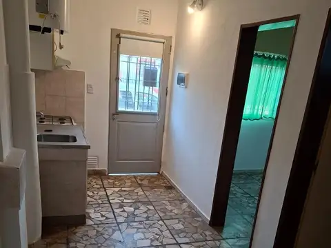 PH 2 amb.frente.Sin Expensas. 3 cuadras Pelliza 3 de Uzal.