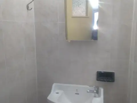 Depto Tipo Casa en Alquiler en Olivos, $ 700.000