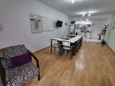 Alquiler Monoambiente de 46 m2. Balcón. Impecable