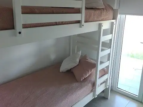 Casa en Alquiler Temporal en Miramar, USD 4.700