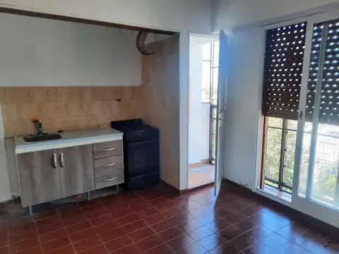 Manuel Artigas 2000, Piso 10